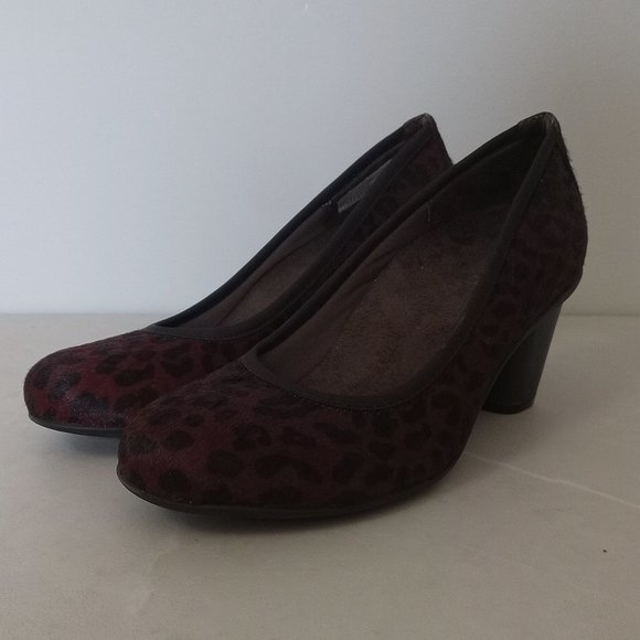 Vionic Leopard Print Heels - Picture 1 of 11